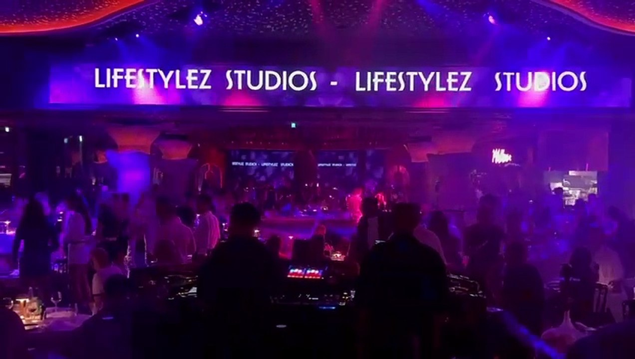 اجواء مدينة كان الفرنسية تولع بأغنية سعودية