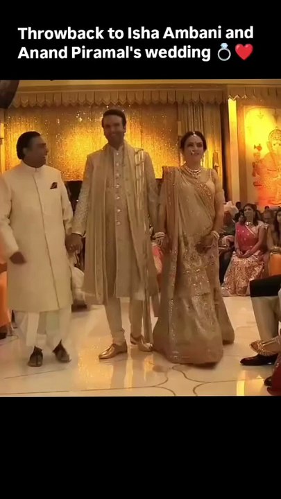Isha Ambani and Anand Piramal Wedding ✨  #AnantRadhikaCelebration #ARWeddingCelebrations #AnantRadhikaWedding #anantandradhika #anantambaniwedding #anantwedsradhika #AnantRadhika #radhikamerchant #anantambaniradhikamerchantwedding #AnantRadhikaWedding #An