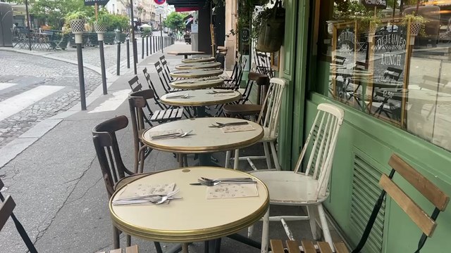 « Il n'y a personne » : les restaurateurs parisiens déchantent à l'approche des Jo
