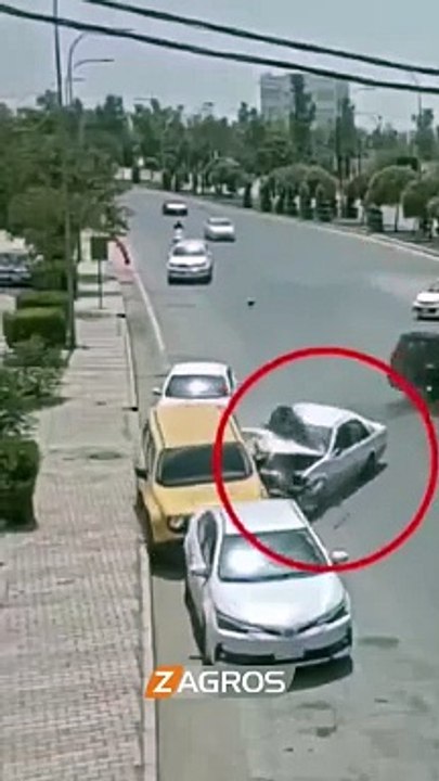 Man flies trough windshield