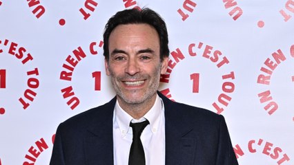 GALA VIDEO - Anthony Delon papa comblé : ses vacances au vert en Toscane avec ses filles Loup et Liv (1)