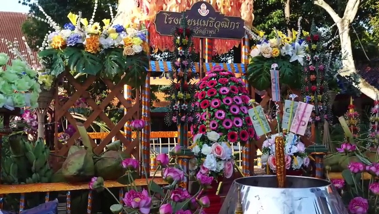 Das Fest in Lamphun. Teil 2 Der Abend  #thailand2022   #lamphun n #fest  #kloster  #essen