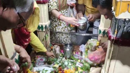 Download Video: शिवालयों में भक्तों की भारी भीड़, गूंजे भोले के जयकारें