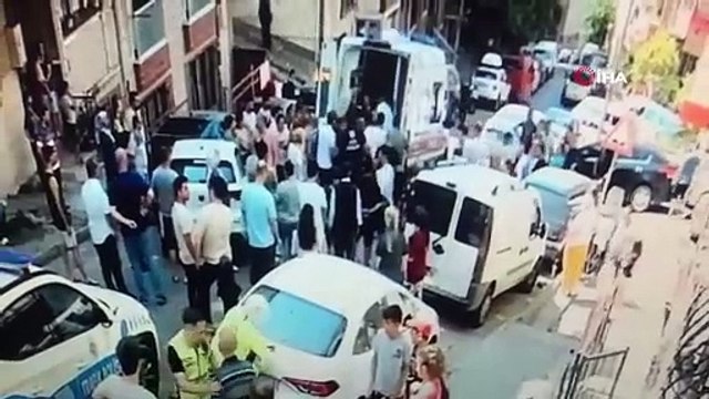Dehşet anları saniye saniye kamerada! Freni tutmadı mahalleyi birbirine kattı