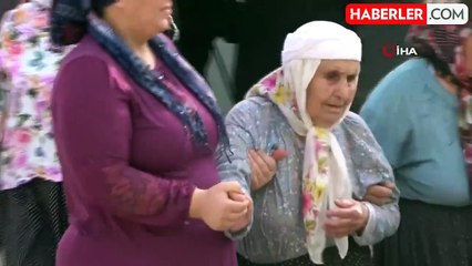 Göle düşen otomobilde hayatını kaybeden ailenin cenazesi köylerine uğurlandı