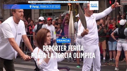Olimpiadi 2024: una fotoreporter ferita dagli attacchi israeliani in Libano porta la torcia a Parigi