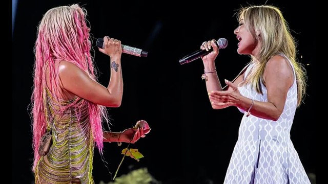 Amaia Montero reaparece tras dos años fuera de los escenarios y canta 'Rosas' junto a Karol G