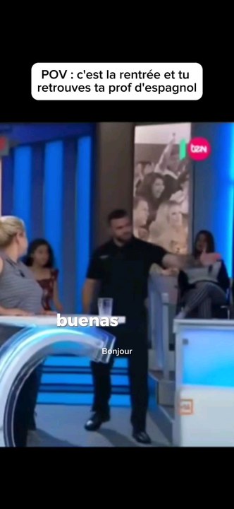 POV : c'est la rentrée au lycée et tu retrouves ta prof d'espagnol "préférée" #espagnol #coursdelangue #coursdespagnol #classe #ecole #lycee #college #humour #langues