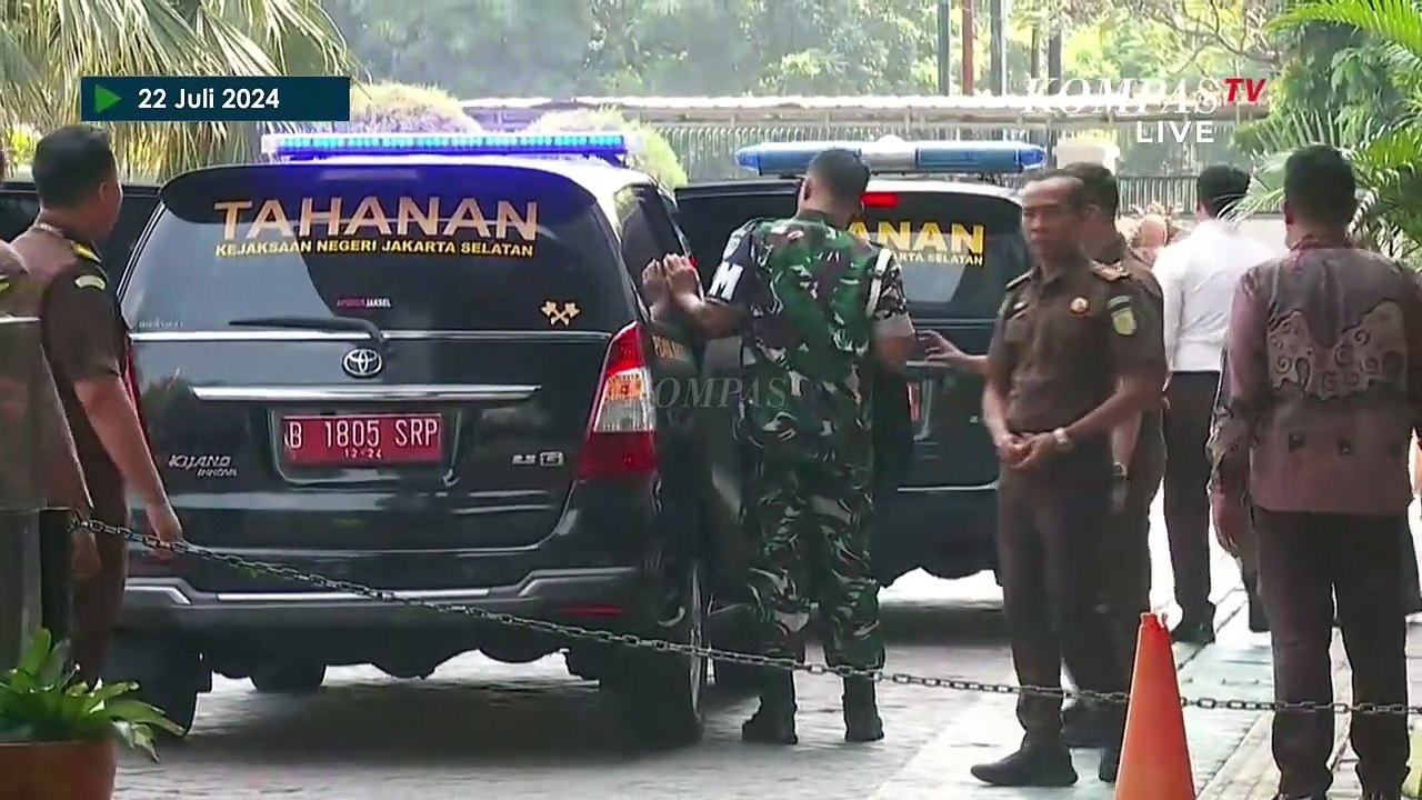 Potret Harvey Moeis dan Helena Lim Tiba di Kejari Jaksel dengan Tangan Diborgol