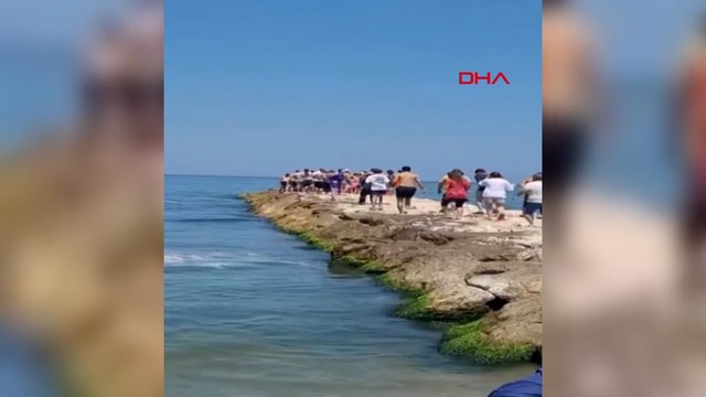 Denizde boğulma tehlikesi geçiren 13 yaşındaki çocuğu, çevredekiler kurtardı