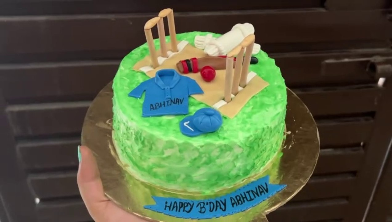 Cricket Theme Cake Semi Fondant Cricket Wala Cake Bat Ball Pitch