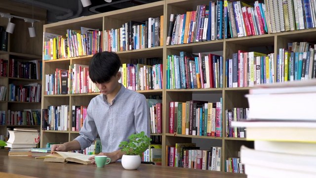 How Jeff Bezos made Amazon a $1.6 Trillion company? | Business Model of Amazon