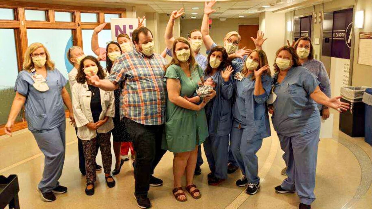 24-Week Nano Preemie Graduates NICU After 111-Day Journey | Happily TV