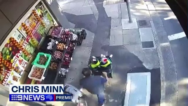 Des images de vidéosurveillance dévoilent les derniers instants d'un père avant qu'il ne tente de sauver une poussette d'un train...