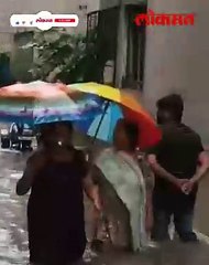 नागपुरात वेगळे चित्र बघायला मिळाले काहींच्या घरी चूल पेटली नाही तर काहींनी पावसाचा आनंद लुटला