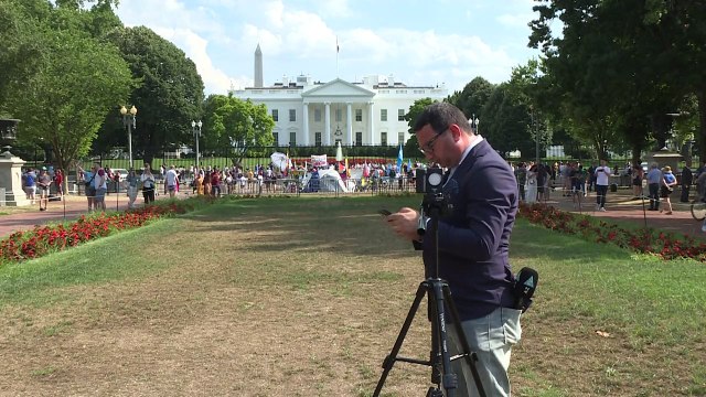 Americanos e líderes europeus reagem à desistência de Biden