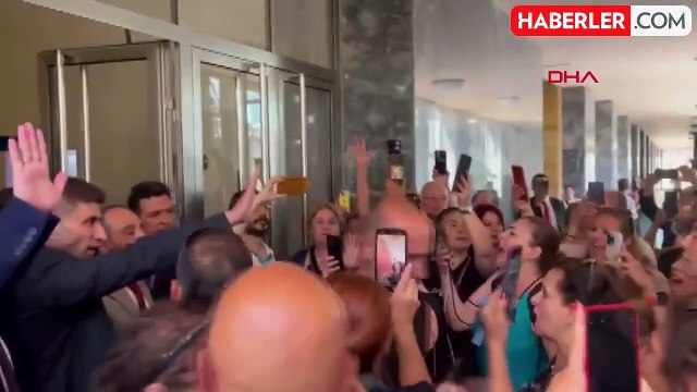 Sahipsiz hayvanlara ilişkin kanun teklifinin görüşmelerinde yine tartışma! Ortam gerildi