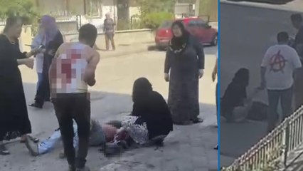 Sokak ortasındaki bıçaklı kavga kamerada: 2 ağır yaralı