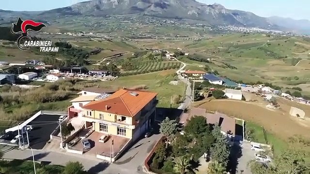 Trapani, i carabinieri vedono una donna correre verso l'ospedale per un parente ferito: intuiscono la truffa e fermano il finto maresciallo