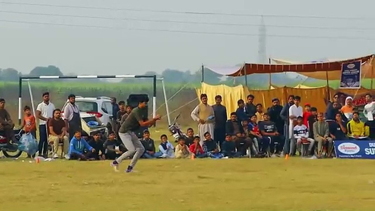 TAMOUR MIRZA VS ZAHEER KALIYA BIG MATCH IN TAPE BALL CRICKE BEST MATCH BEST SIX TM BEST BATTING