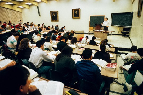 Lo más duro fue tener que aceptar esa nueva vida : Un joven con una enfermedad genética logra sacar 15 matrículas sin haber ido a clase