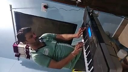 Piano keyboard Ek haseena thi from movie Karz