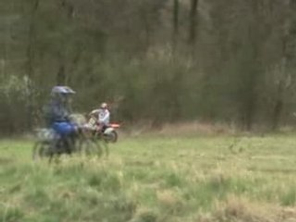 Clip becane de cross la mif en action part.2(450crf...etc)