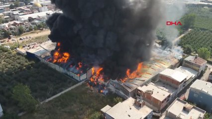 Bursa'da kağıt ve elyaf fabrikalarında yangın