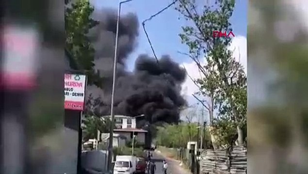 İstanbul'da geri dönüşüm tesisinde yangın