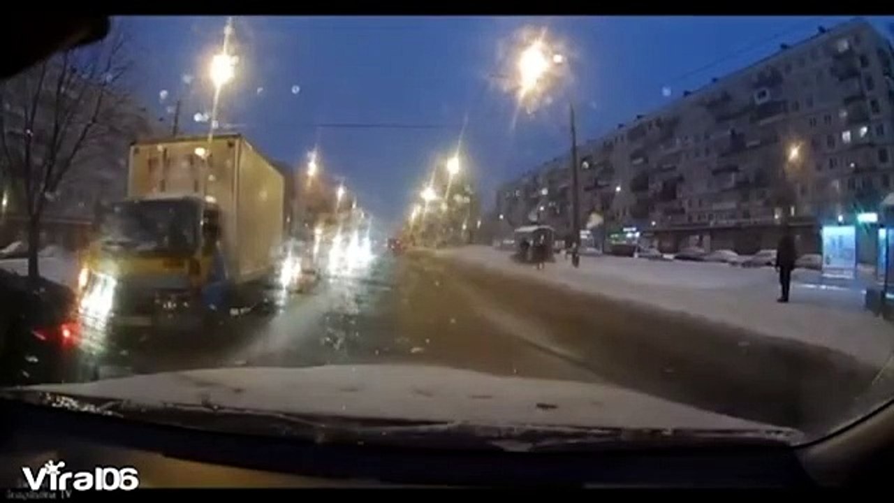 Funny Russian Car Crashes Compilation 