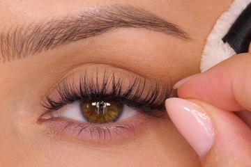 تحذير من استعمال منتجات تطويل الرموش