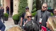 EXCLU VIDÉO - Céline Dion aux JO de Paris 2024 : découvrez son arrivée tout sourire à son hôtel
