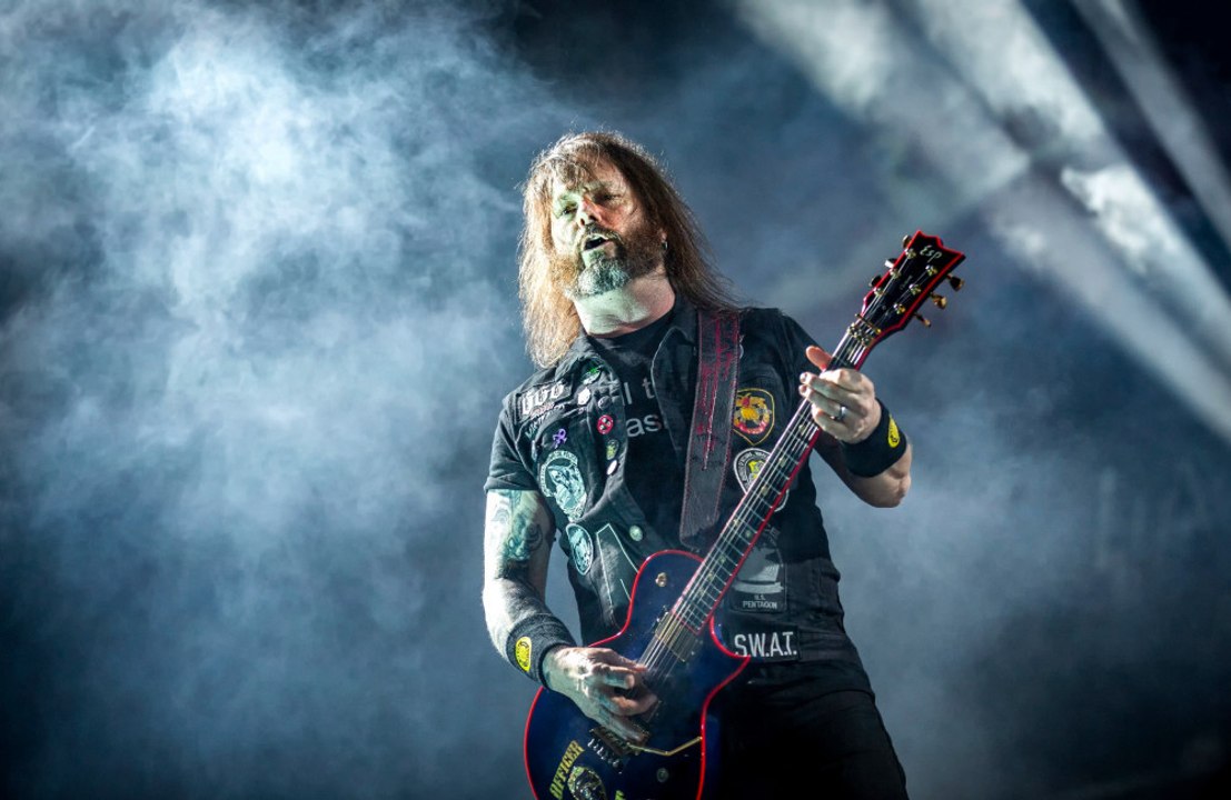 Slayer guitarist Gary Holt "loves" Taylor Swift