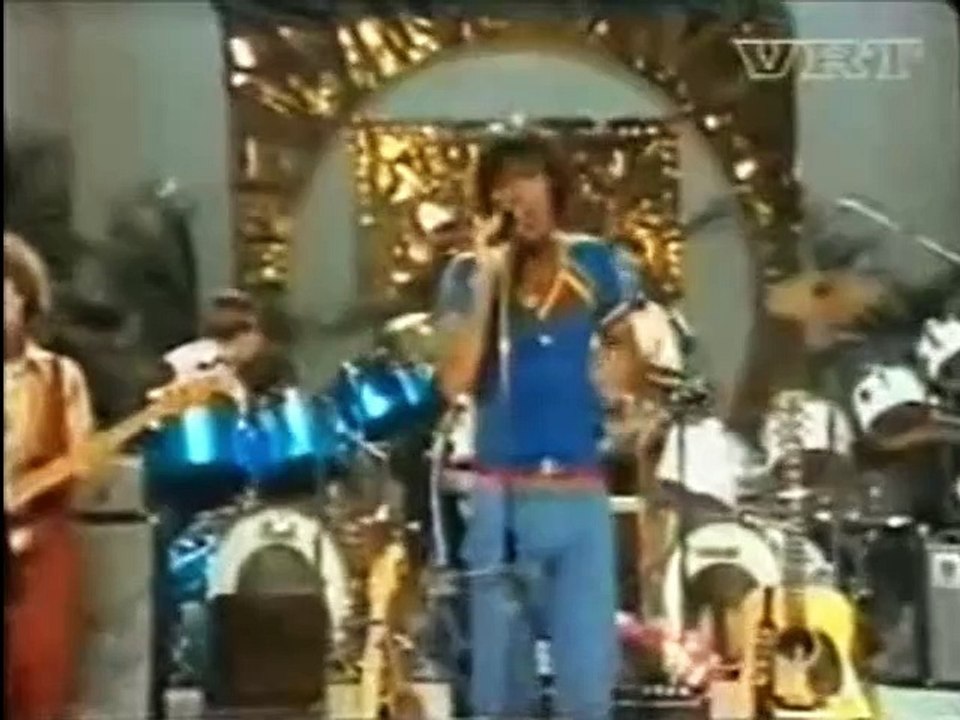 Rock 'n' Roll Medley by Cliff Richard : The Girl Can't Help It+Great Balls Of Fire+Lucille+Jailhouse Rock+ Rock 'n Roll Music+ Do You Wanna Dance  1977