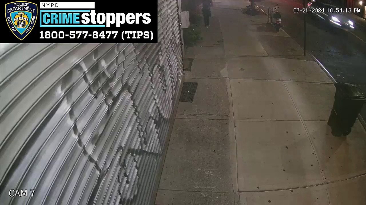VIDEO: Suspect wanted in triple shooting that left 2 dead, 1 critical near Brooklyn migrant shelter