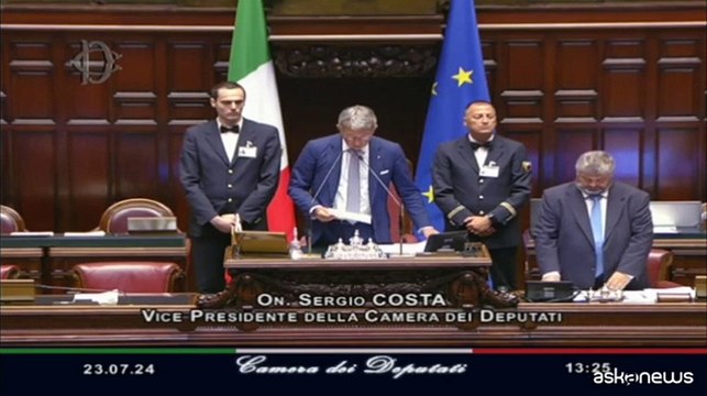 Crollo a Scampia, alla Camera un minuto di silenzio per le vittime