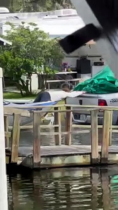 Tracter un bateau avec son corps
