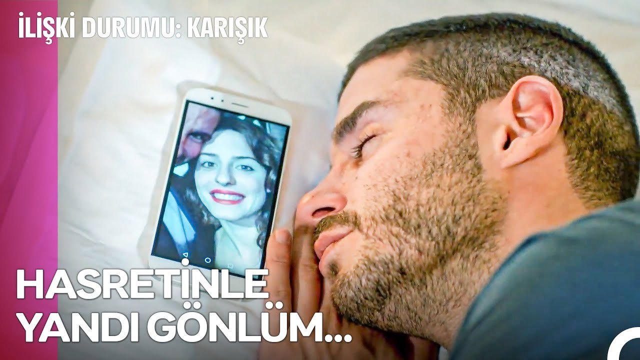 O Güzel Yüzüne Doyamıyorum Ayşegül'üm - İlişki Durumu Karışık