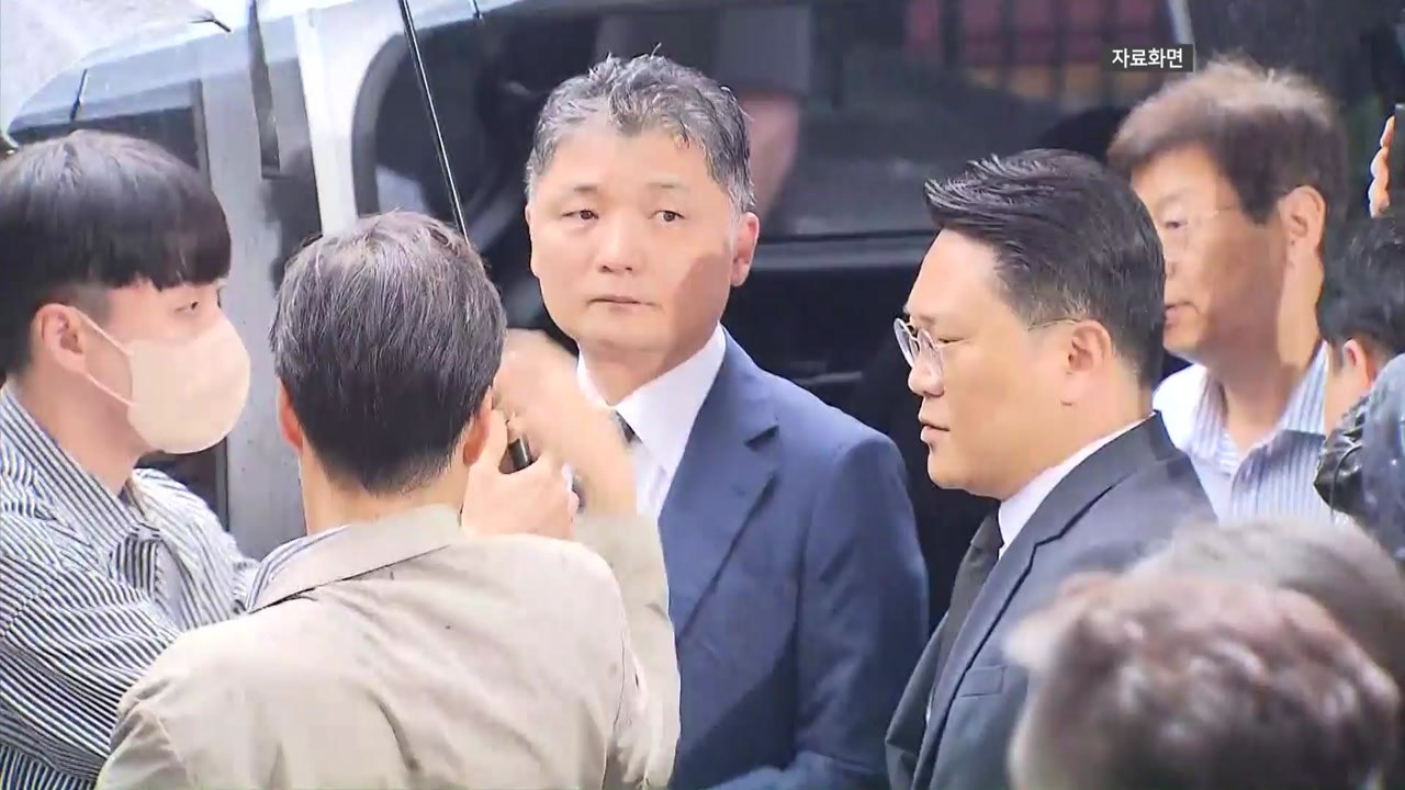 'SM 시세조종 혐의' 카카오 김범수, 구속 후 첫 조사 불응 / YTN
