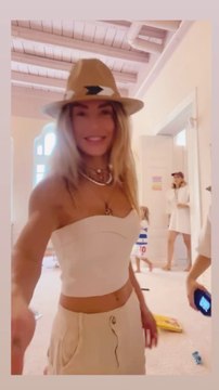 Flavia Mihasan - 27-29.06.2024 \ La Aquaswim, cu boracii. Prin magazine, cerșind pălării. \ La Opera Națională București. \ Cuib de joacă, cu plozii. Pool Party, Alina Tănasă.