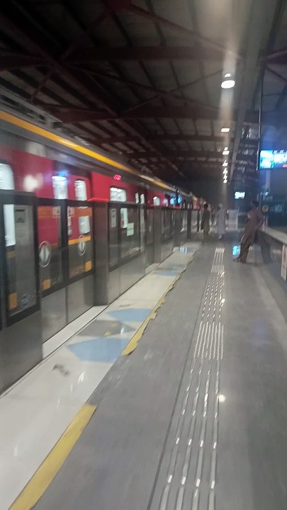 Orange Land Train