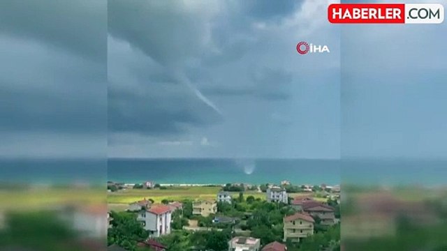 İstanbul Arnavutköy'de denizde oluşan hortum cep telefonu kamerasında