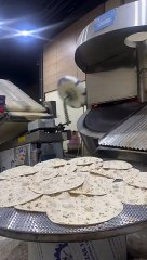 سلام علیکم و رحمة الله سعره المعمل الفول اتوماتیک للخبزی...جز...0  دولار بلایران باب الشرکه یحتاج مساحا 56 یسحب 9 امبیر کهربااذا غا