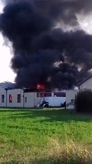 Download Video: Incendio a Minerbio (Bologna): nube di fumo in cielo