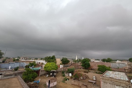 Monsoon Rain : बारिश से गुलाबी नगर में सुहाना हुआ मौसम, उमस से राहत
