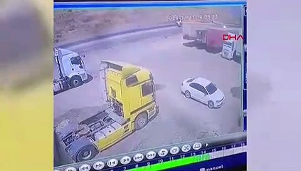 Korkunç kaza kamerada: Bir anda alev topuna dönüştü