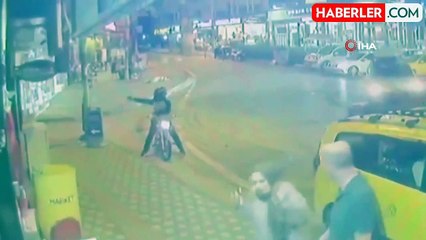 Sakar silahlı saldırgan kamerada...Düşe kalka hedef aldı iş yerine arka arkaya ateş açtı