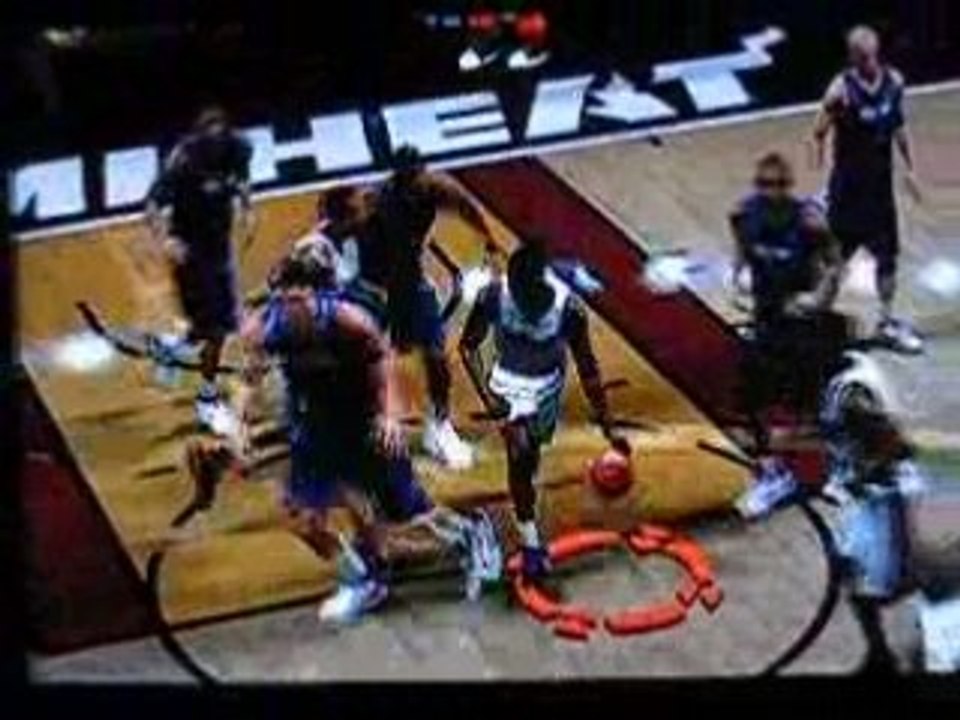 Dunk 2 Wade 2Kleague.com