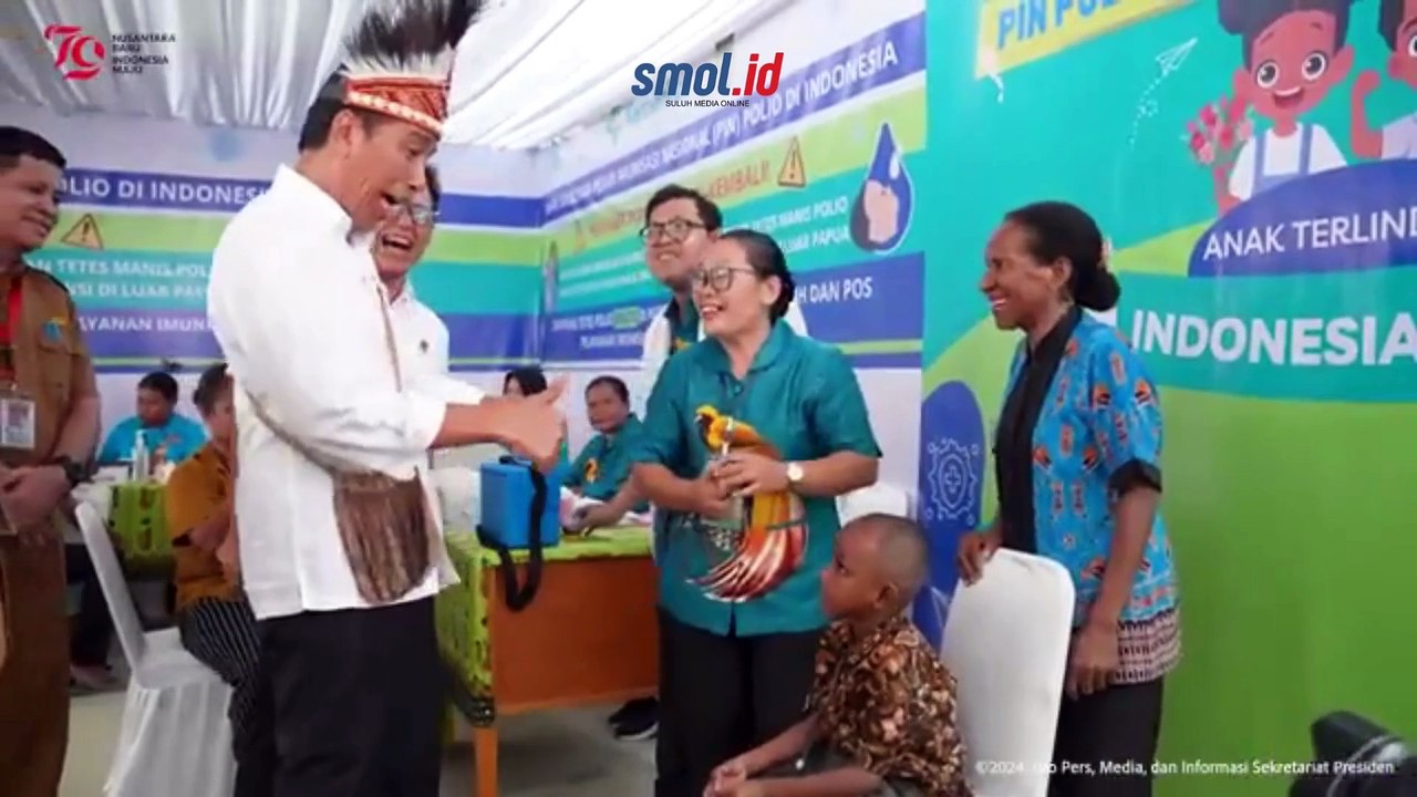 Presiden Jokowi dan Ibu Iriana Tinjau Pemberian Vaksin Polio di Jayapura