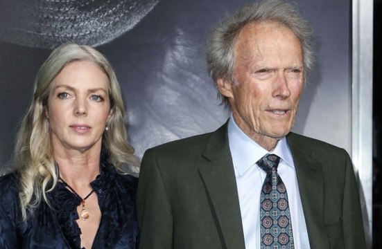 Clint Eastwood : qui était sa compagne Christina Sandera, décédée à 61 ans ?